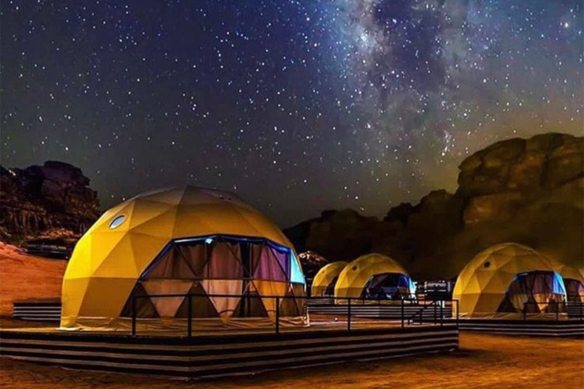 Sahara desert camping under the stars